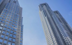 宅建業都知事免許の更新申請について【始末書に注意】