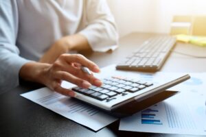 特定技能1号からの転職、税理士事務所へ転職して技術人文知識国際業務ビザを取ることは可能か？【変更申請・切替】